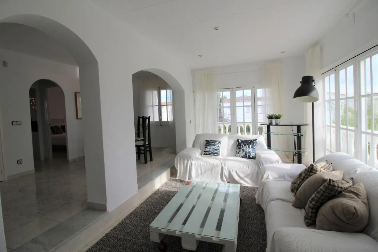 Apart-Rent-Casa Bahia 0024 Empuriabrava 0*,  Hiszpania